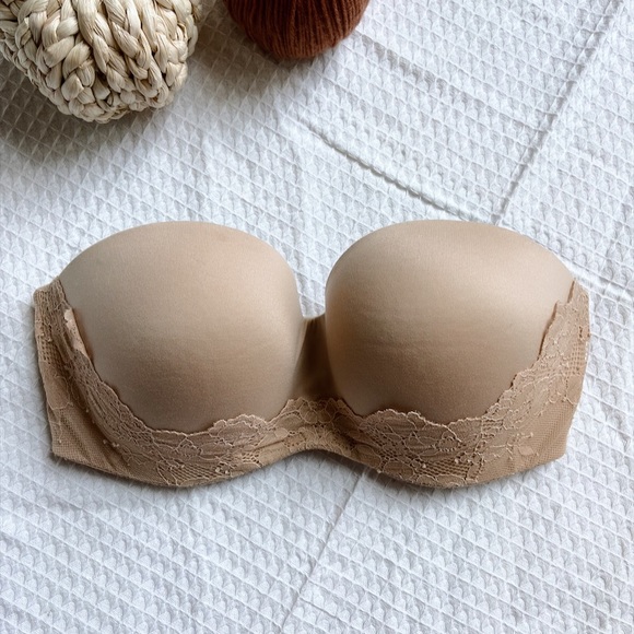 Victoria's Secret Other - Victoria’s Secret Strapless Bra ✨